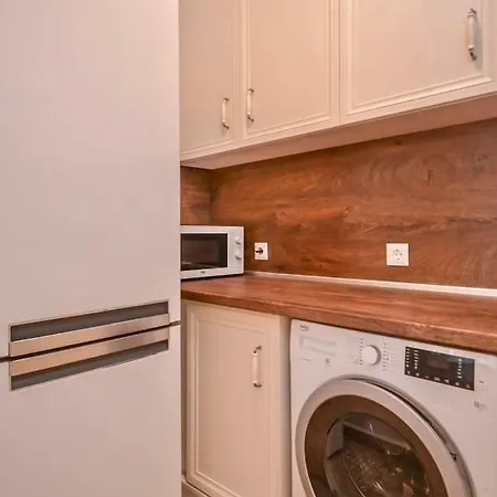 Spacious 2bd 2ba Flat - South Park & Vitosha Views By Flat Mаnager Apartmán